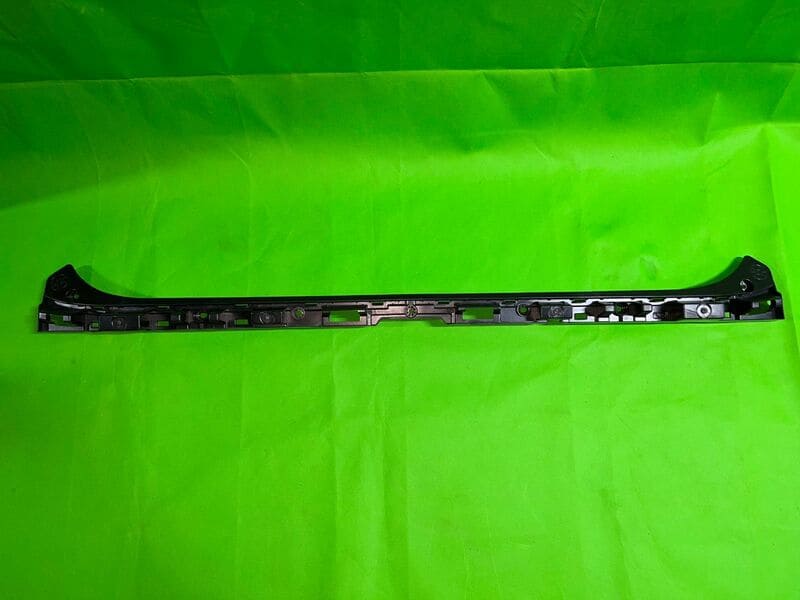 Кронштейн заднего бампера