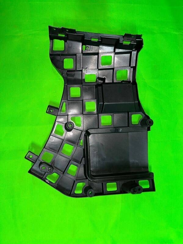 Кронштейн заднего бампера