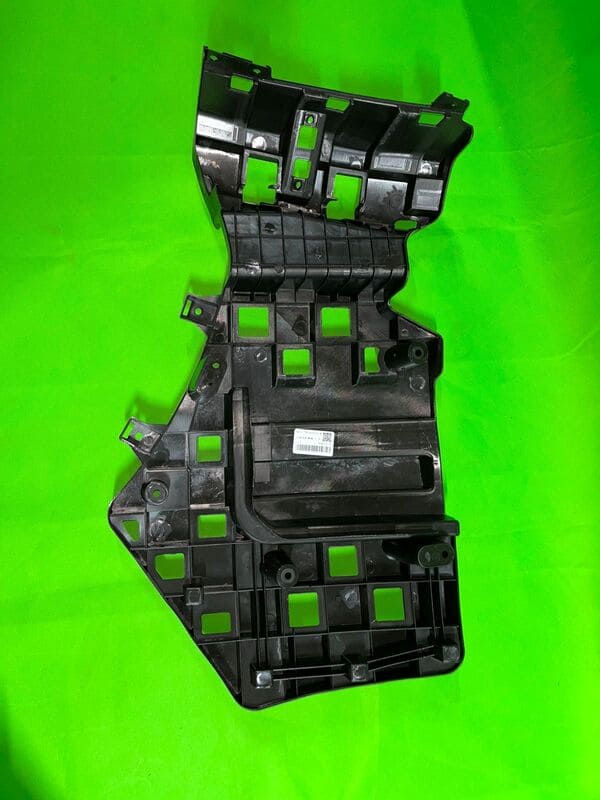 Кронштейн заднего бампера