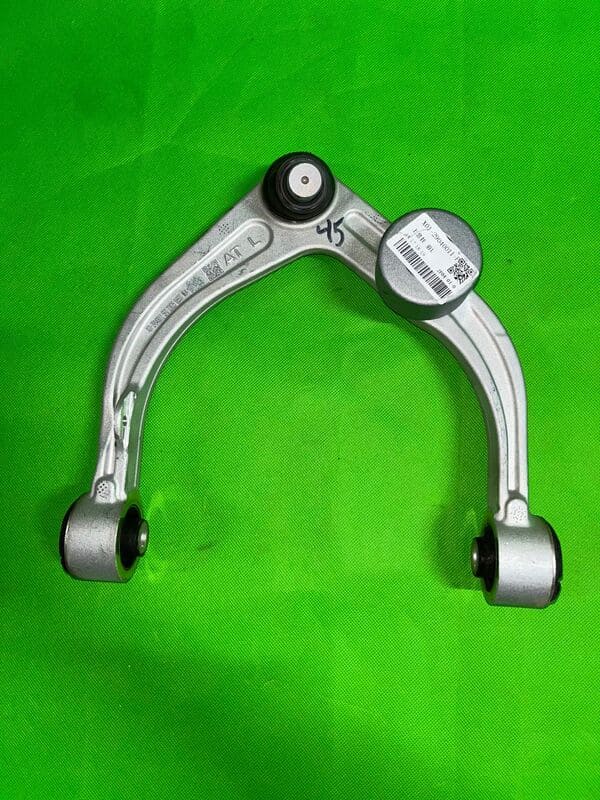 Рычаг верхний передний