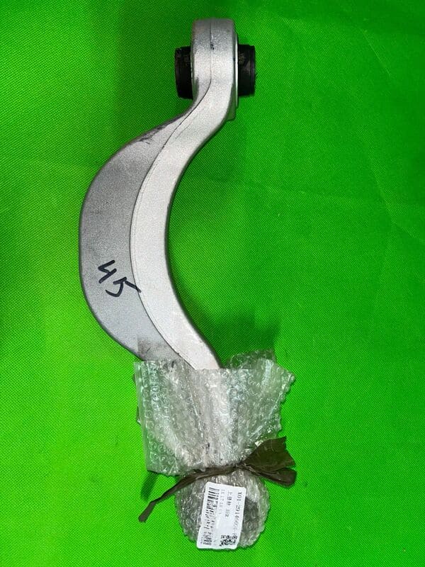 Рычаг задний верхний